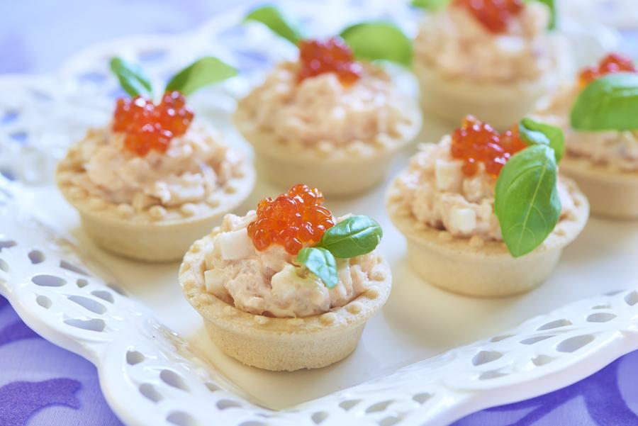 Tartaletas con Crema de Salmón y Caviar 